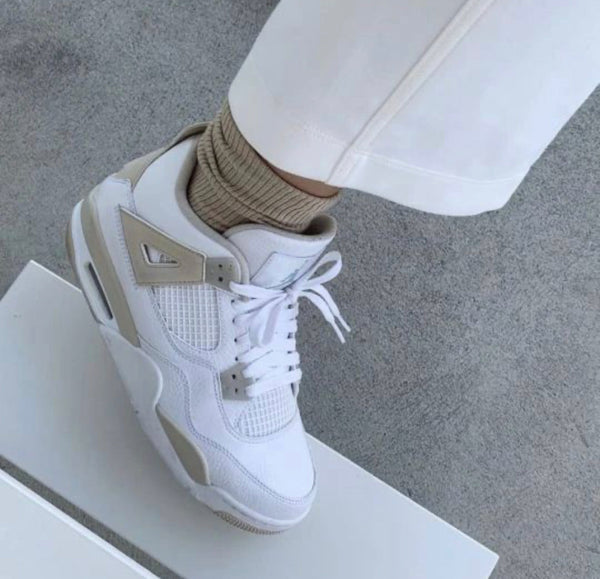 Air Jordan 4 – Accessorio premium elegante