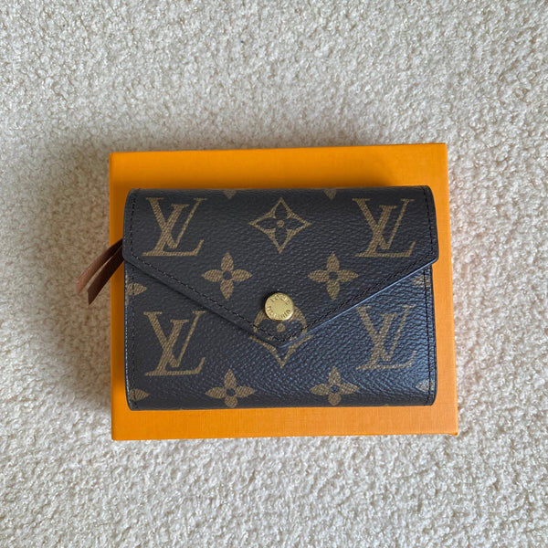 Porte Cartes Louis Vuitton – Accessorio premium elegante