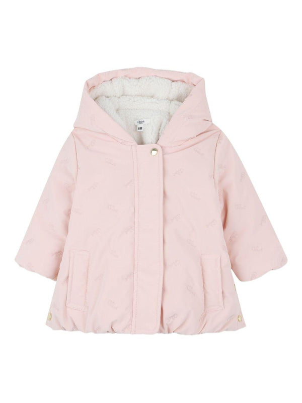 Giubbino per neonata Chloé Kids rosa con chiusura frontale nascosta – Accessorio premium elegante
