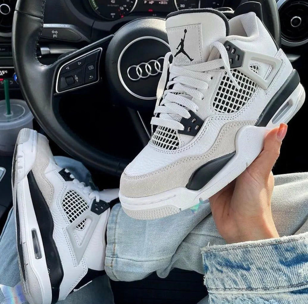 Air Jordan 4 – Accessorio premium elegante