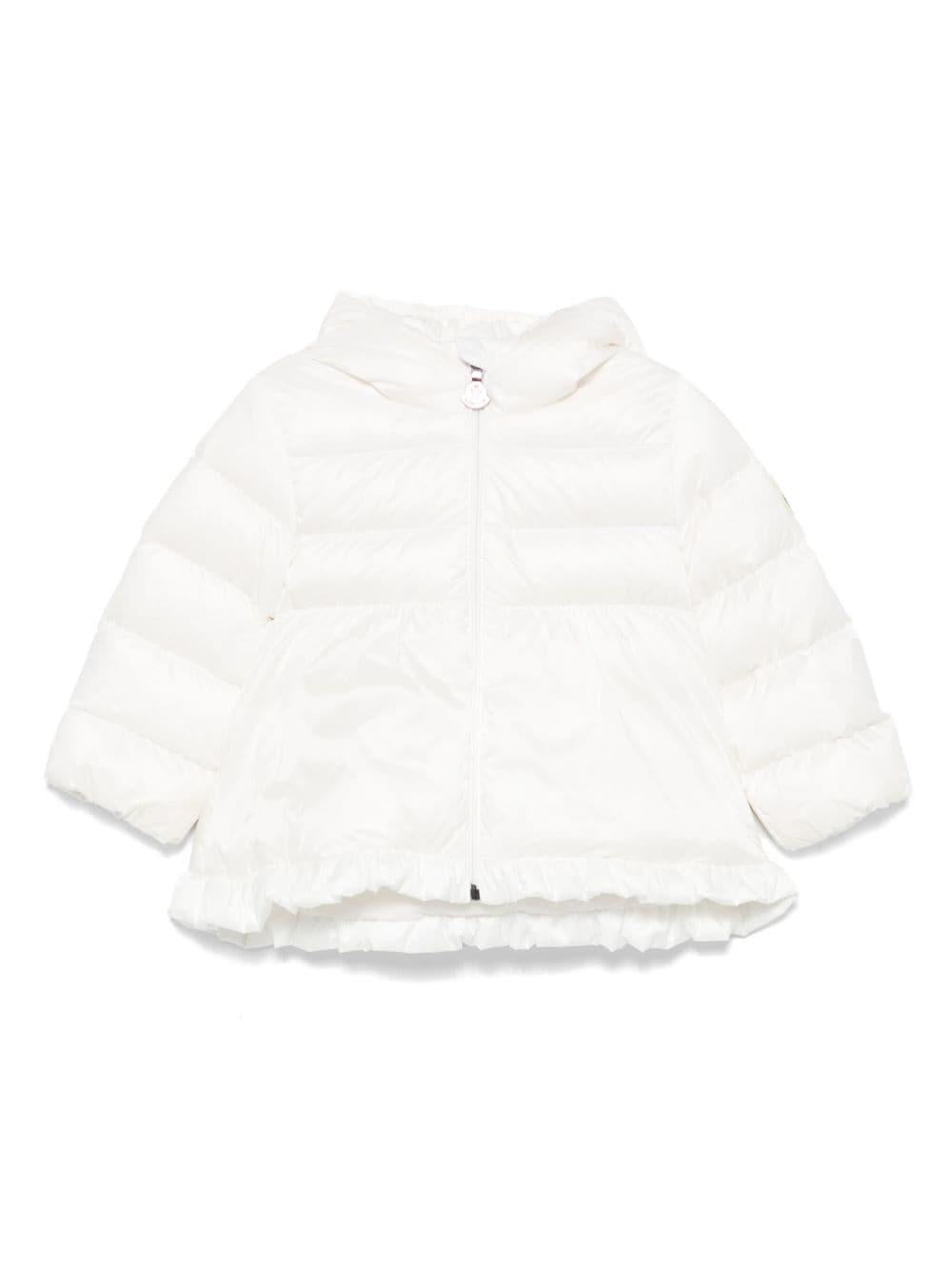 Piumino per neonata Moncler Enfant Odile bianco con orlo increspato – Accessorio premium elegante