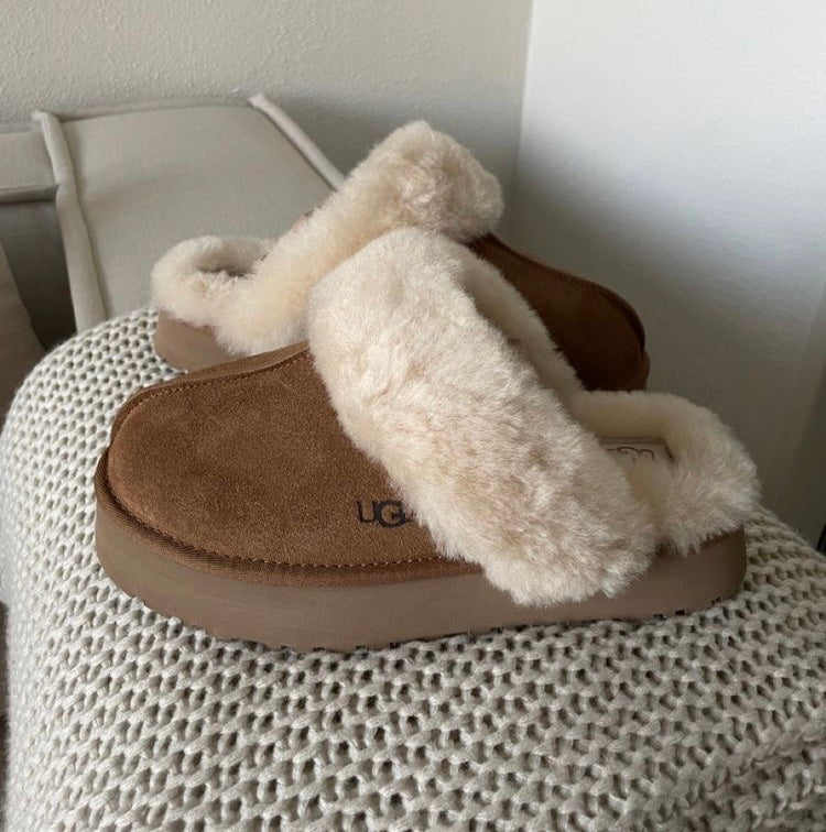 Chaussons UGG – Accessorio premium elegante