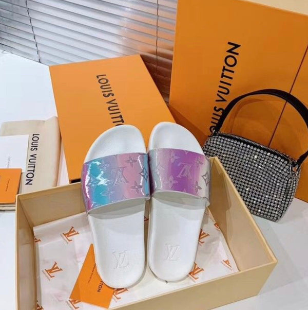 Claquettes Louis Vuitton – Accessorio premium elegante