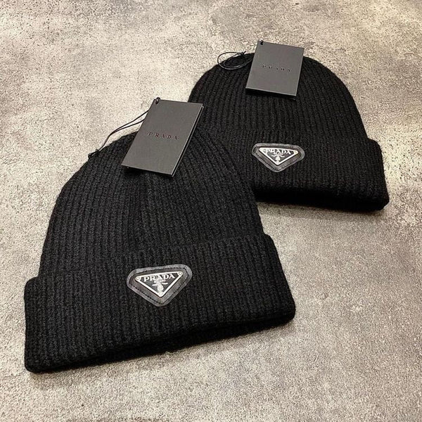 Bonnet Prada – Accessorio premium elegante