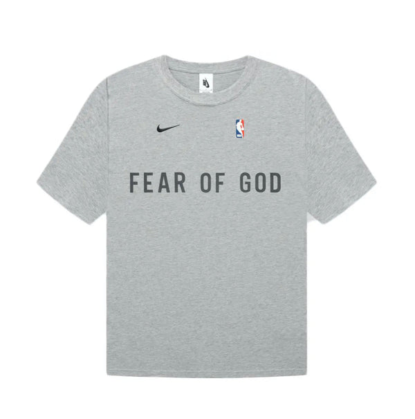 T shirt Nike x Fear of God – Accessorio premium elegante