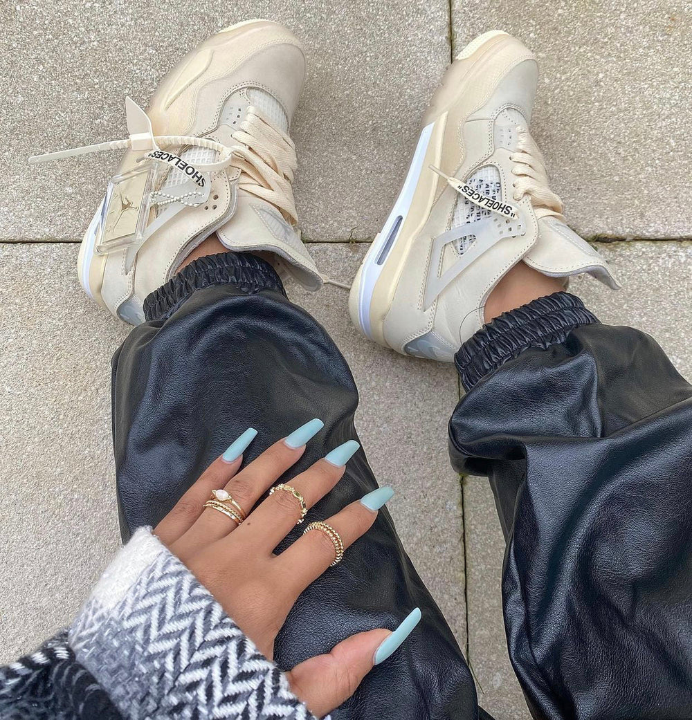 Air Jordan 4 – Accessorio premium elegante