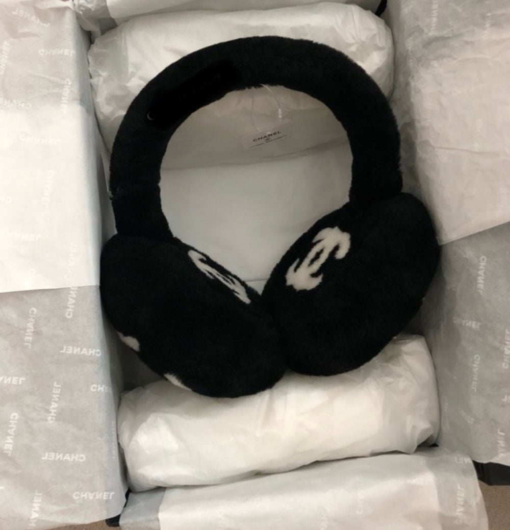 Cache oreilles Chanel – Accessorio premium elegante