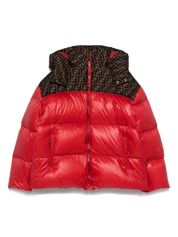 Giubbotto per bimba Fendi Kids rosso con cappuccio con logo monogramma FF – Accessorio premium elegante