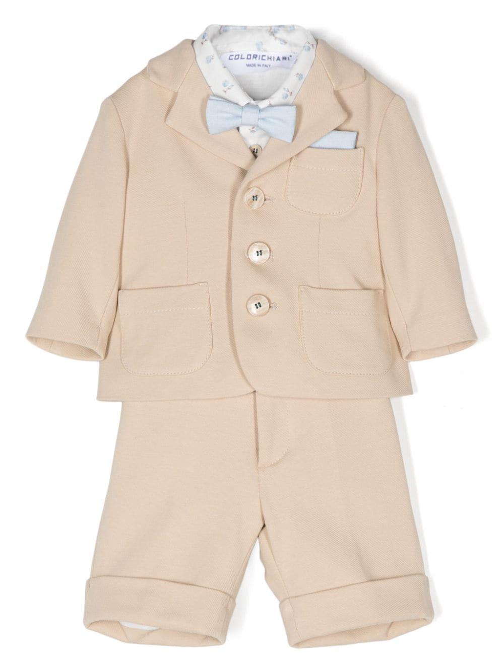 Set shorts con giacca monopetto per neonato Colorichiari beige con tasca applicata sul petto – Accessorio premium elegante