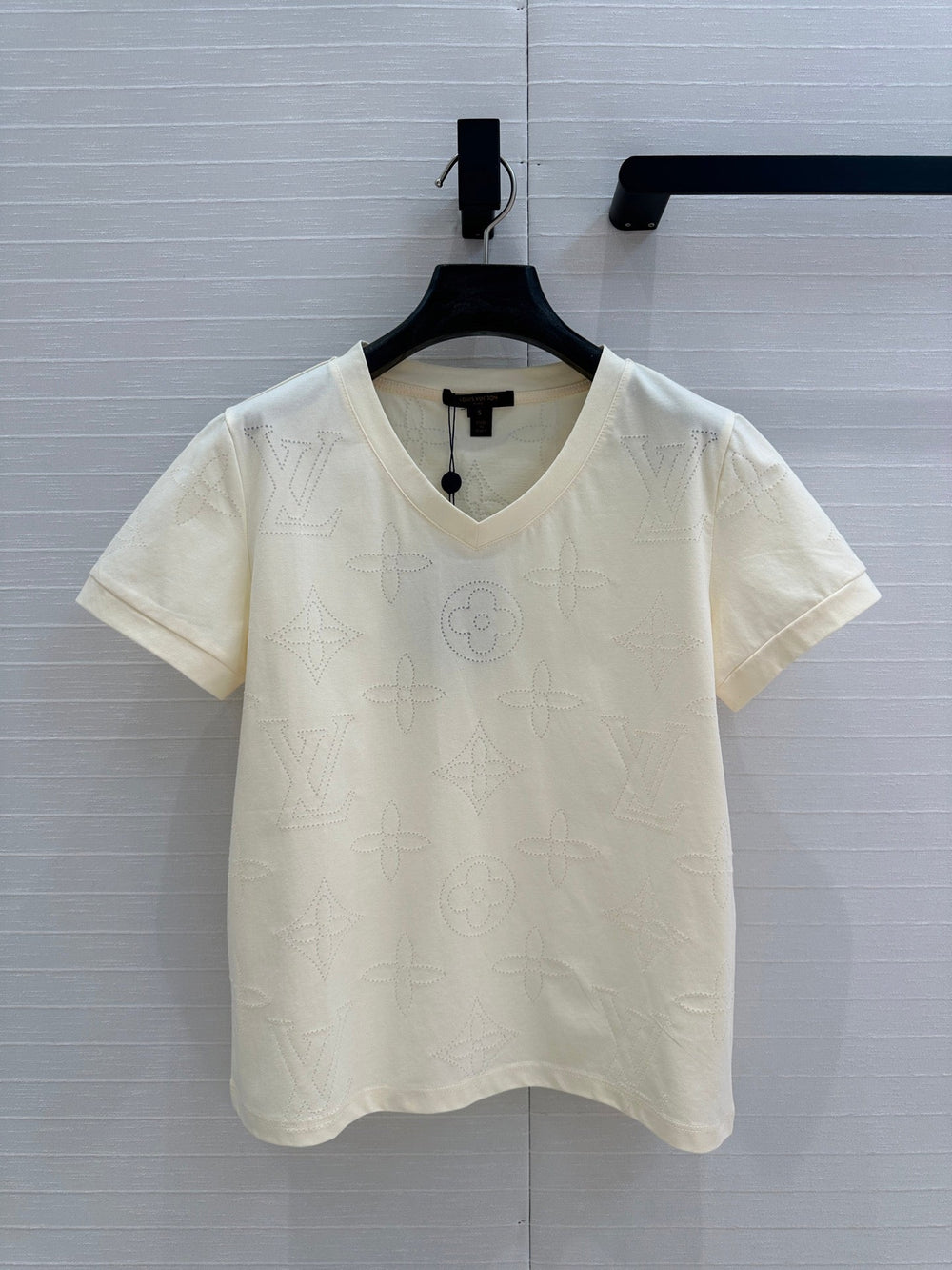 LV  Classic V-neck T-Shirt White Cotton – Accessorio premium elegante