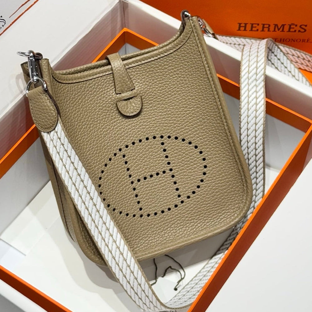 Hermes Evelyn 18 Bag Alphami Epsom Leather 255532 – Accessorio premium elegante