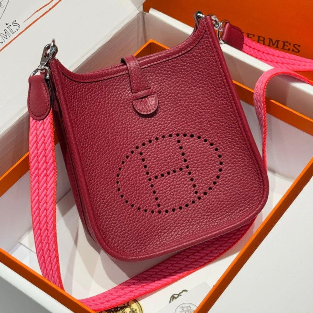 Hermes Evelyn 18 Bag Ruby Red Epsom Leather 255529 – Accessorio premium elegante