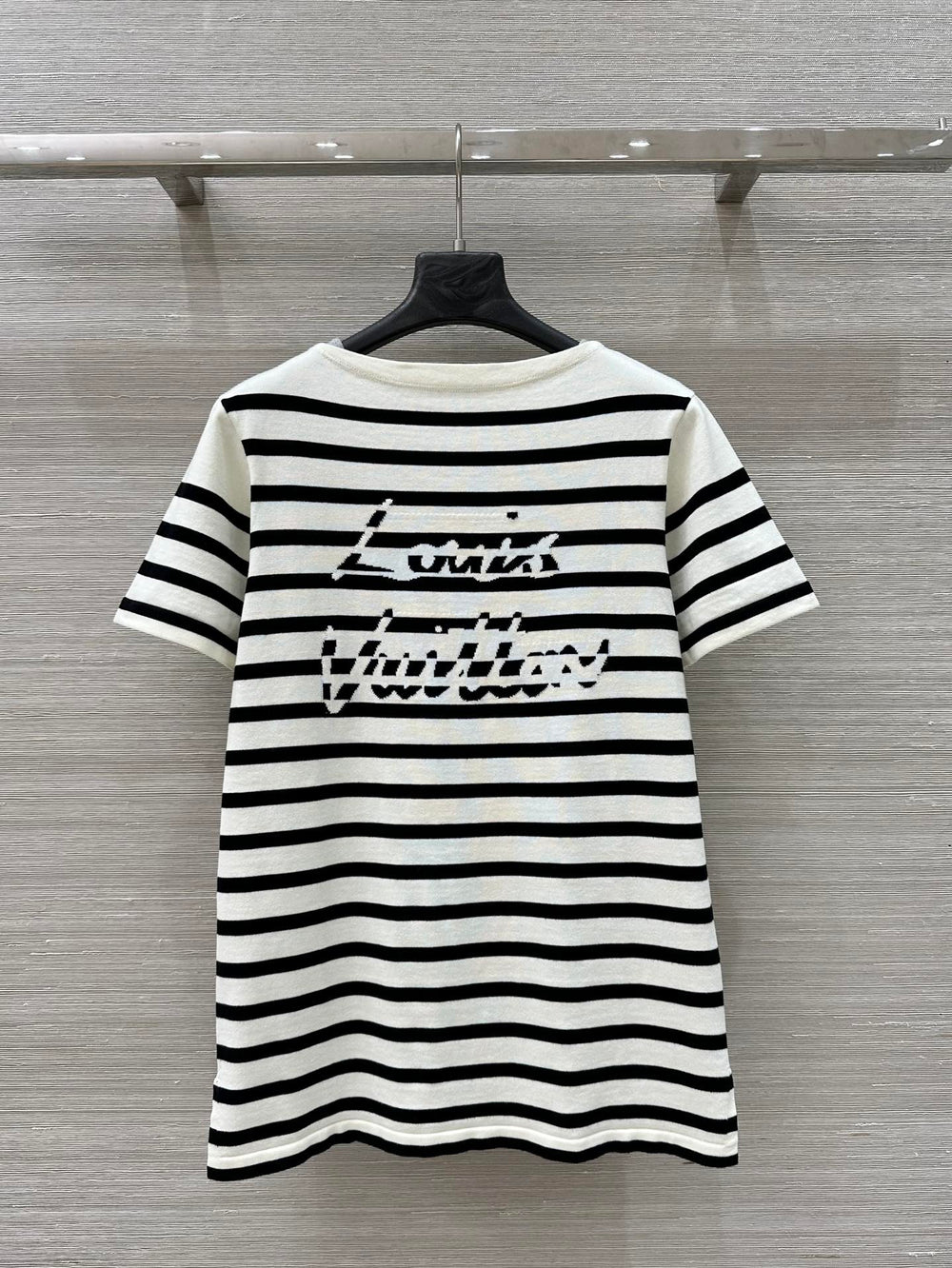 LV 25 Striped Letter Jacquard One-Shoulder Knitted White Black Cotton Polyester – Accessorio premium elegante