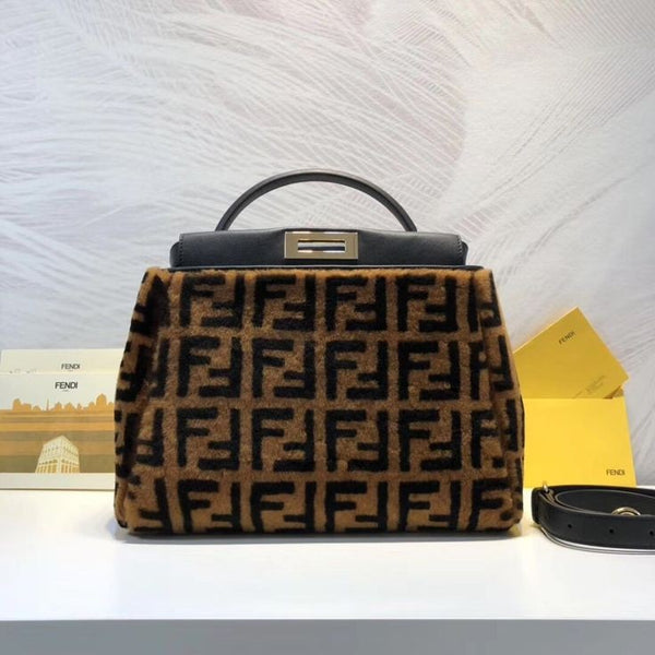 Fendi – Accessorio premium elegante