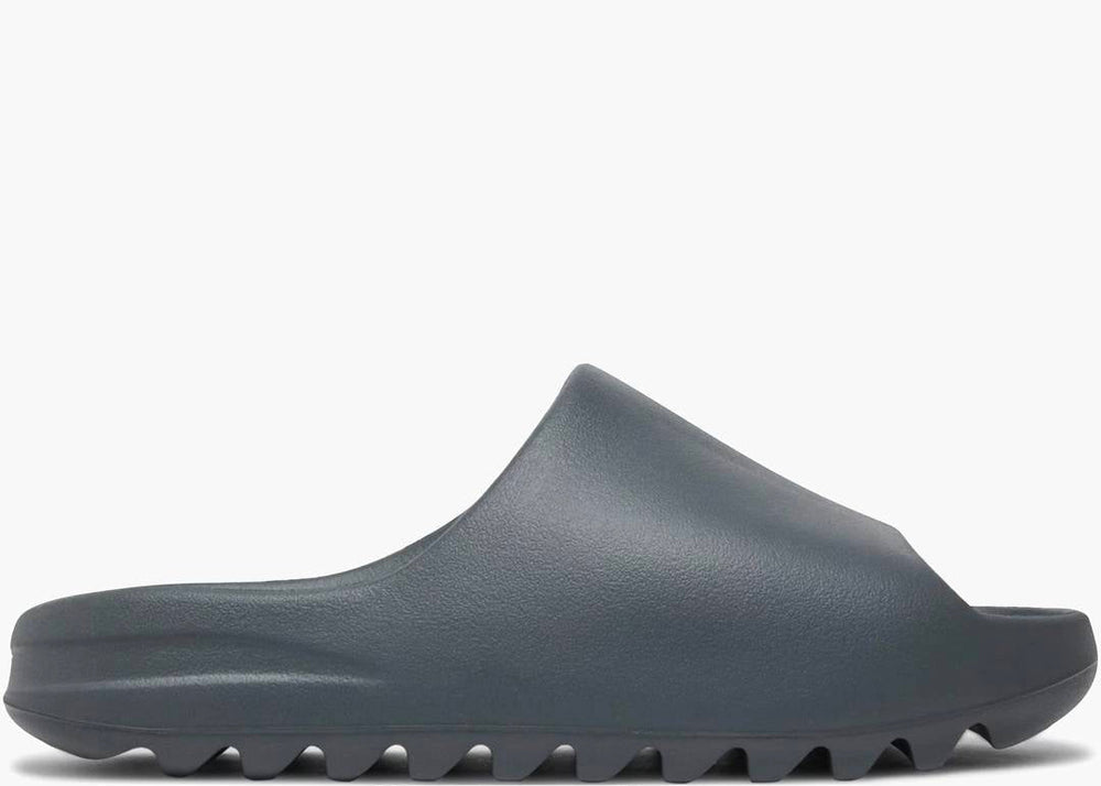 Yeezy Slide Slate Grey – Accessorio premium elegante