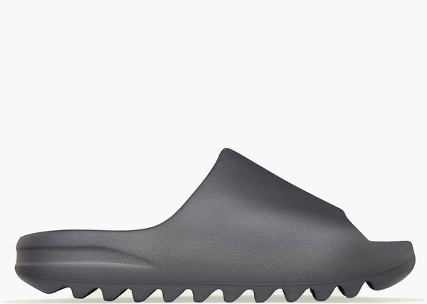Yeezy Slide Granite – Accessorio premium elegante